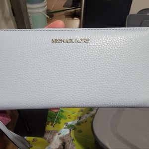 Michael Kors Jet Set Travel Continental Wallet